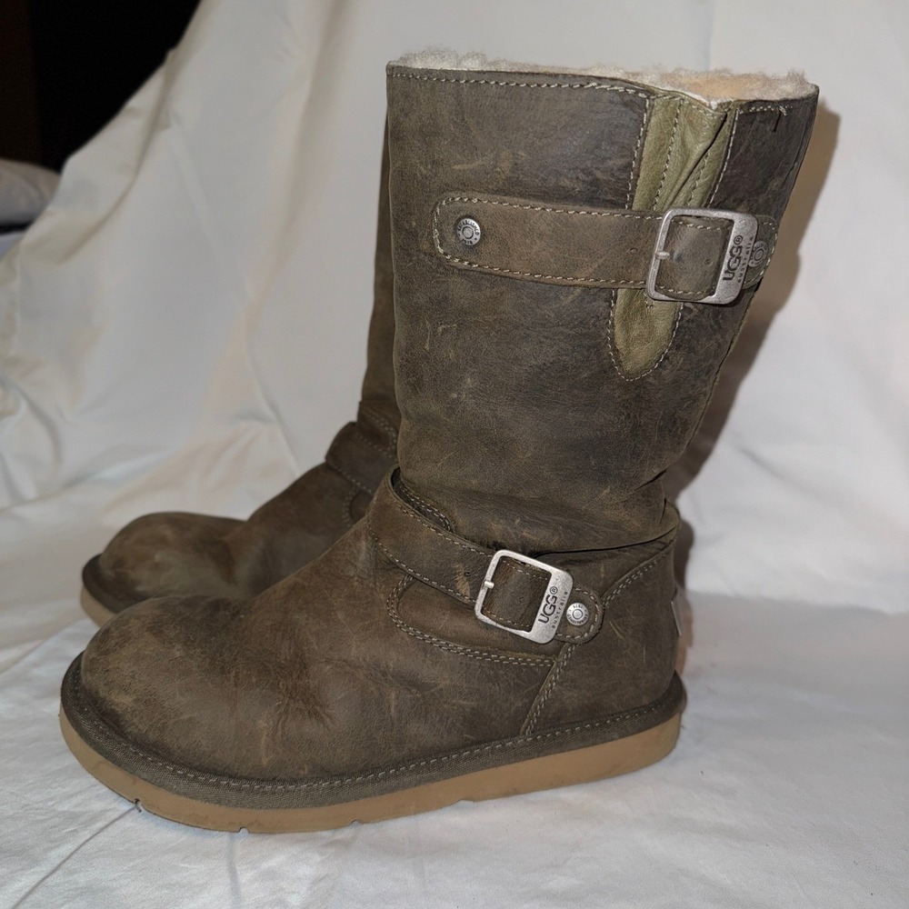 UGG Australia Kensington Bomber Chocolate Brown Leather Buckle Boots 5678 Mens 7